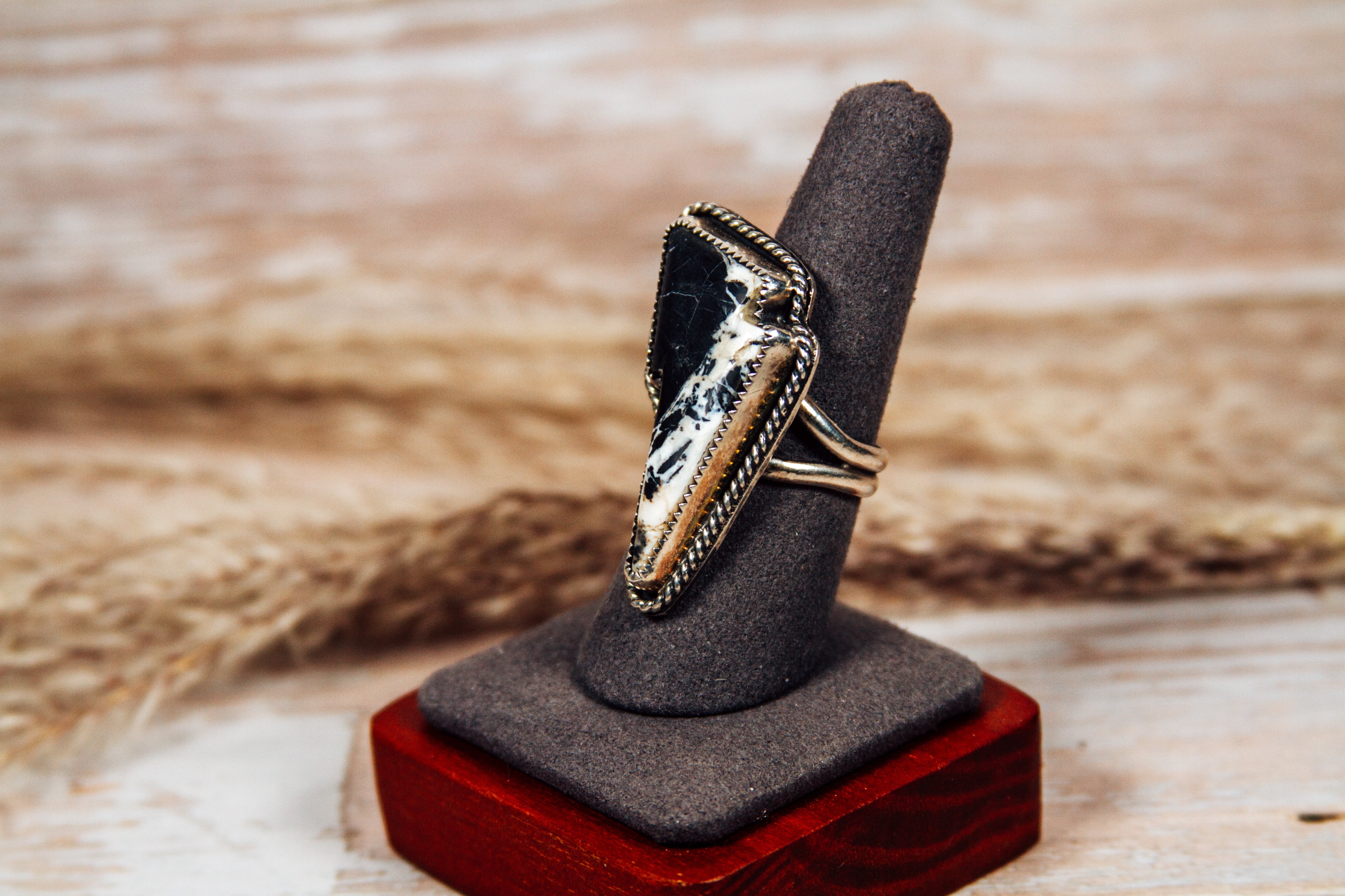 White Buffalo Lightning Sterling Silver Ring size 8.75