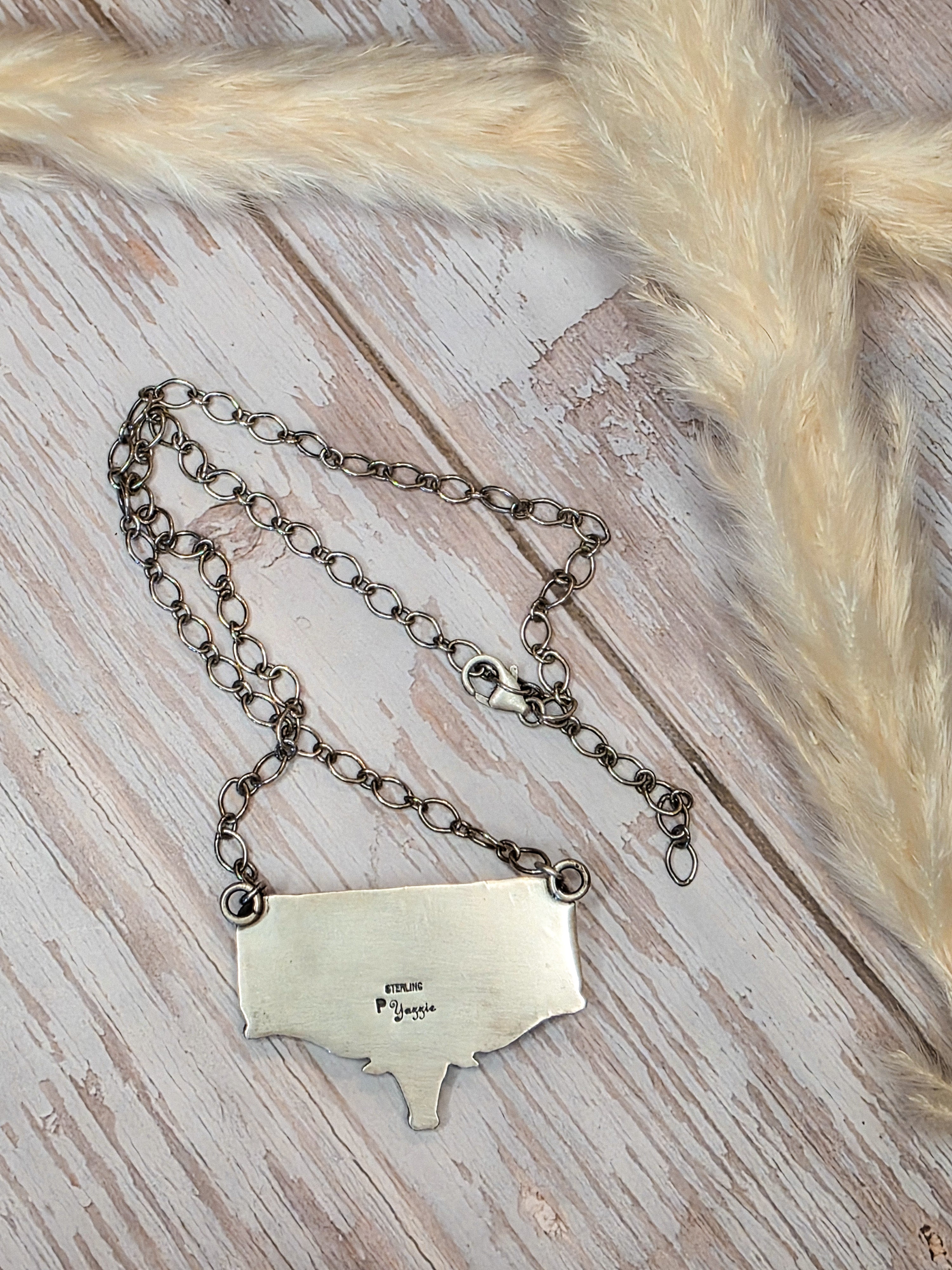 Navajo Queen Pink Conch Shell And Sterling Silver Longhorn Bar Necklace Signed P Yazzie