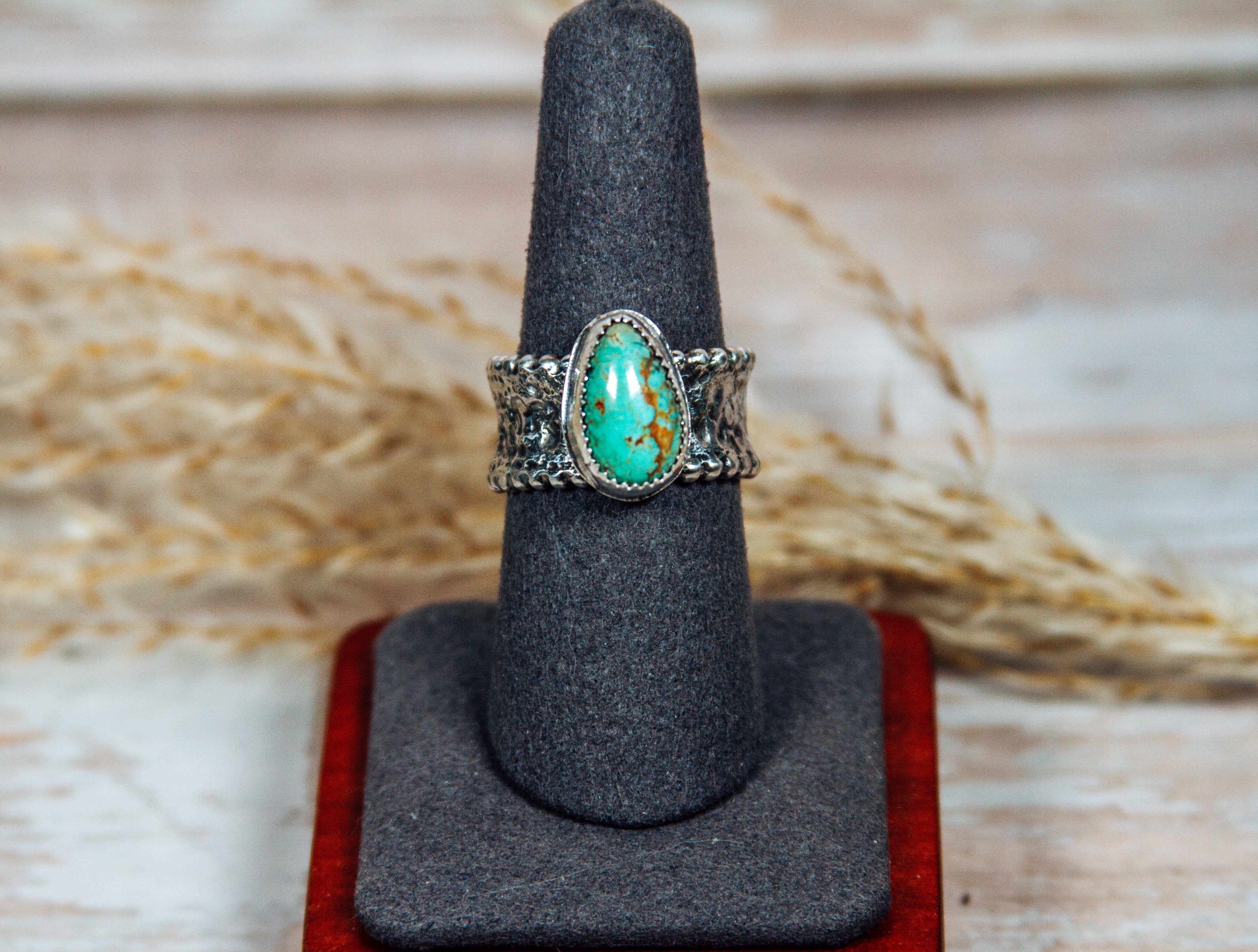 Kingman Turquoise Sterling Silver Ring Size 8.25