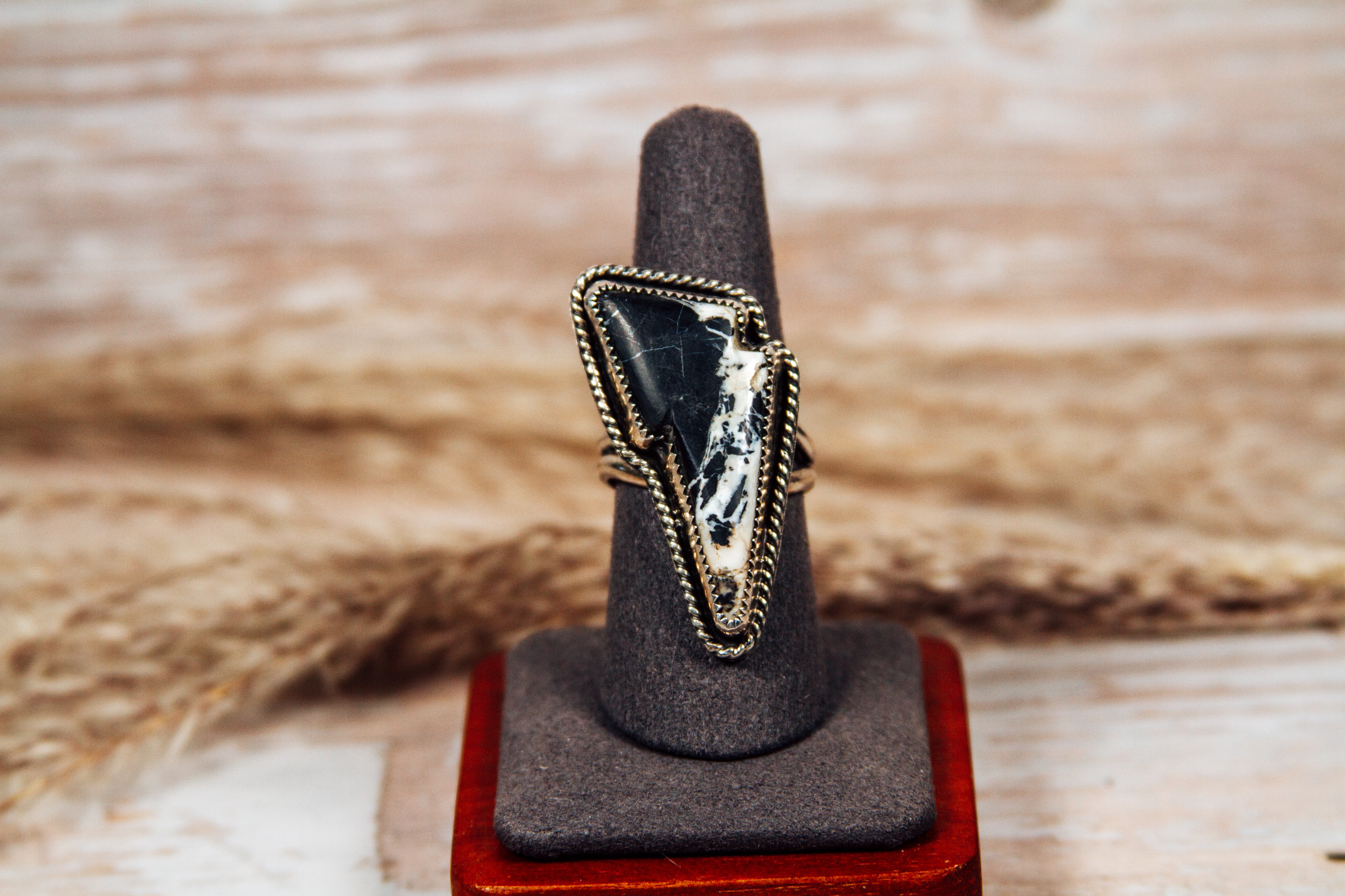 White Buffalo Lightning Sterling Silver Ring size 8.75