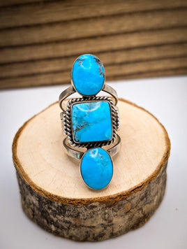 Navajo 3 Stone Kingman Turquoise Sterling Silver Ring Signed Running Bear size 7