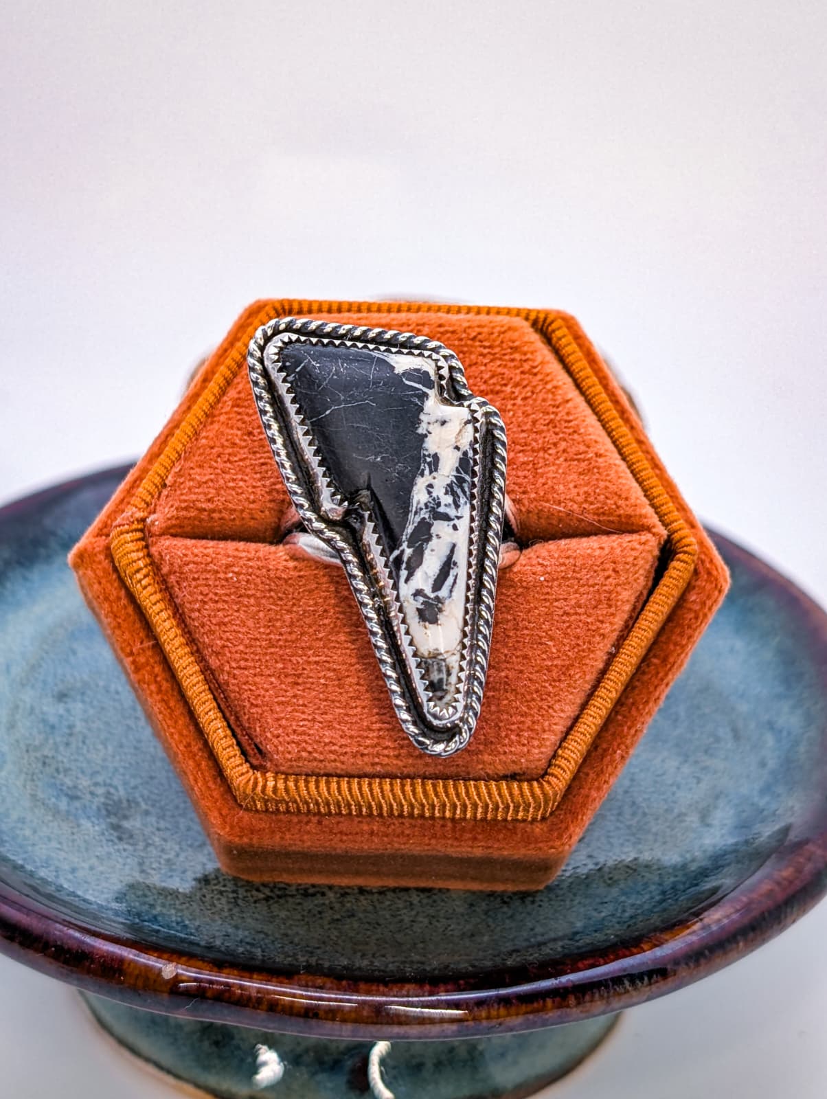 White Buffalo Lightning Sterling Silver Ring size 8.75