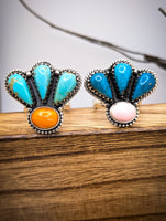 Beautiful Artisan Made Sterling Silver Kingman Turquoise & Spiny Oyster size 5.75